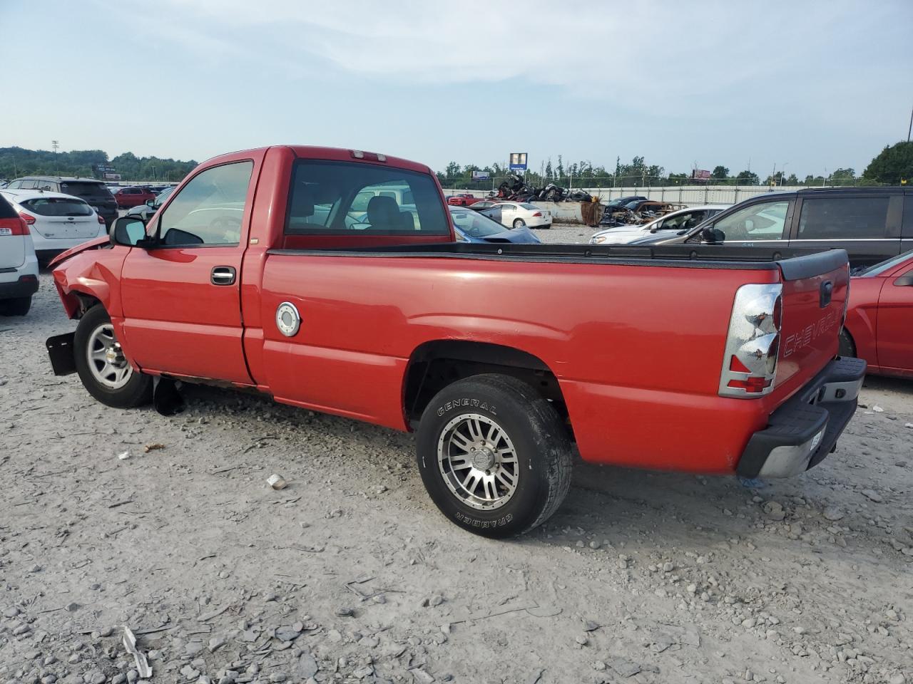 2004 Chevrolet Silverado C1500 - Image 2