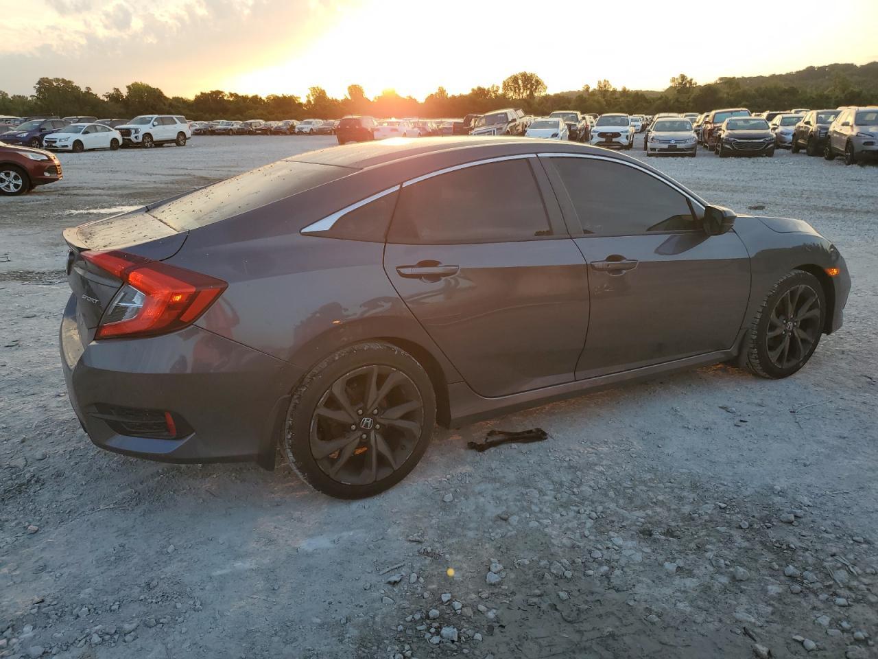 2019 Honda Civic Sport - Фото 3