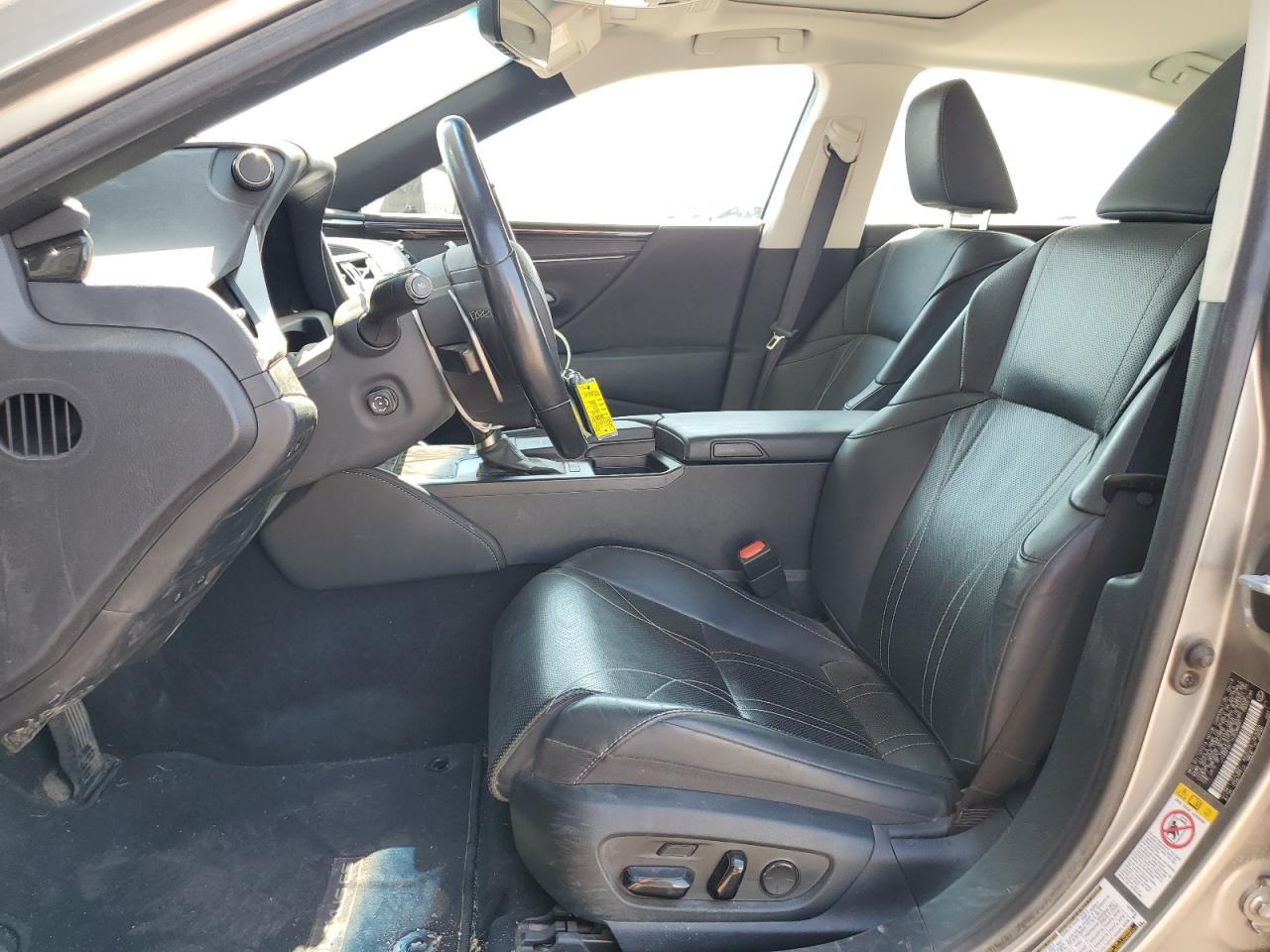 2019 Lexus Es 300H - Фото 7