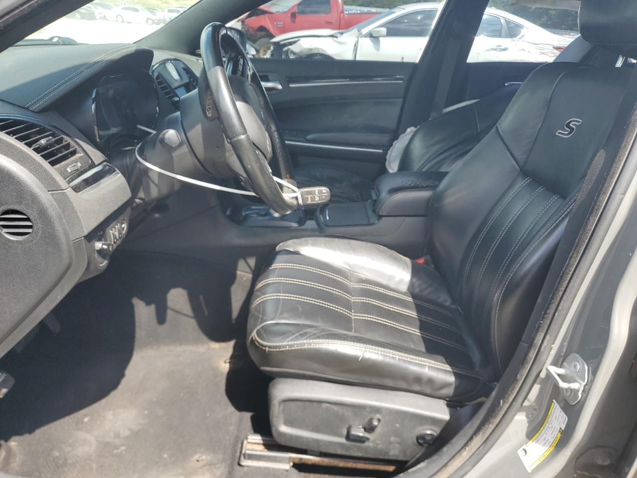 2019 Chrysler 300 S - Фото 7