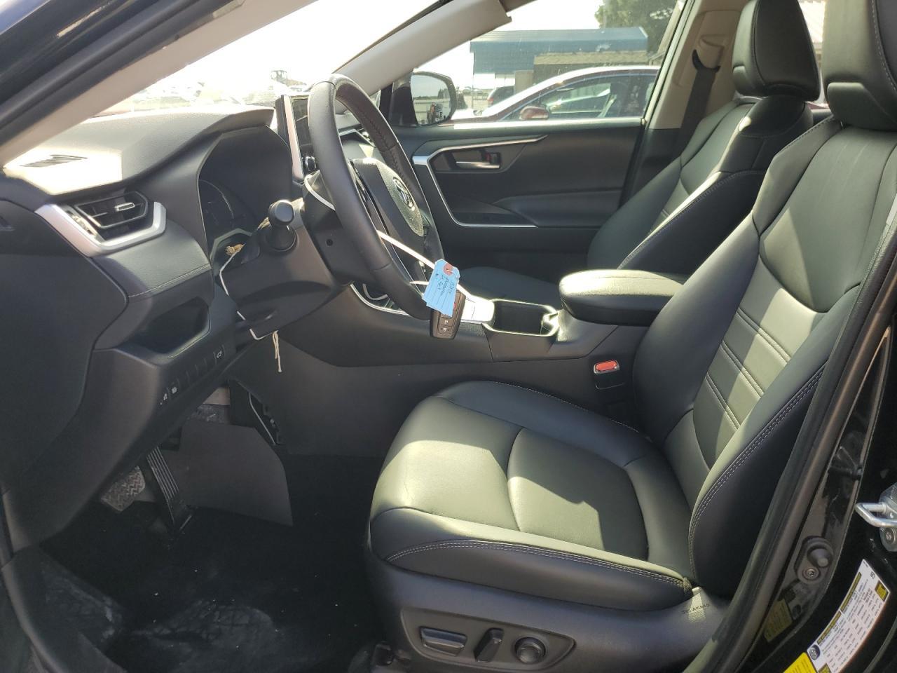2024 Toyota Rav4 Xle Premium - Image 7