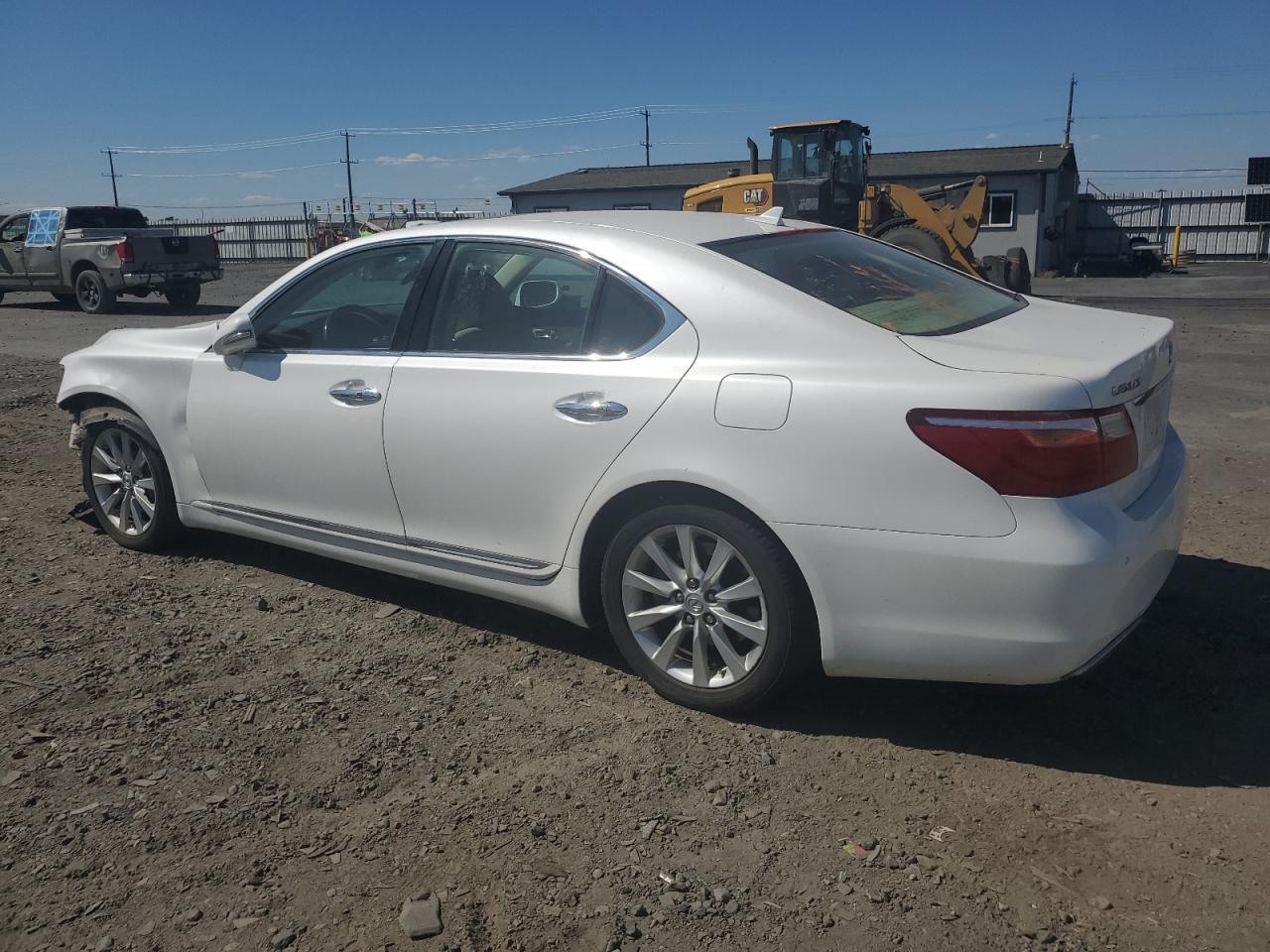 2010 Lexus Ls 460 - Image 2