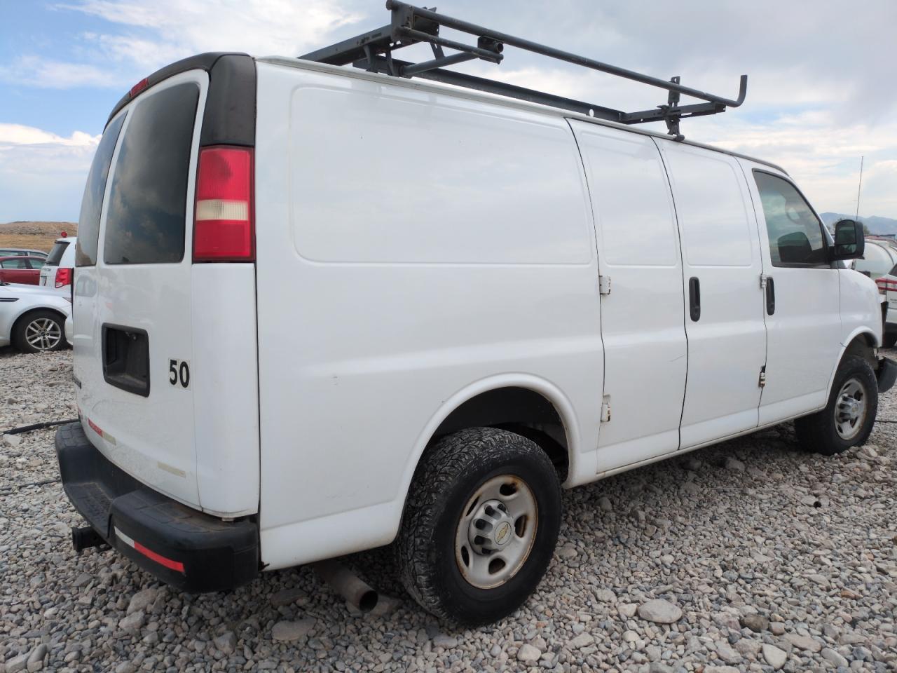 2009 Chevrolet Express G2500 - Image 3