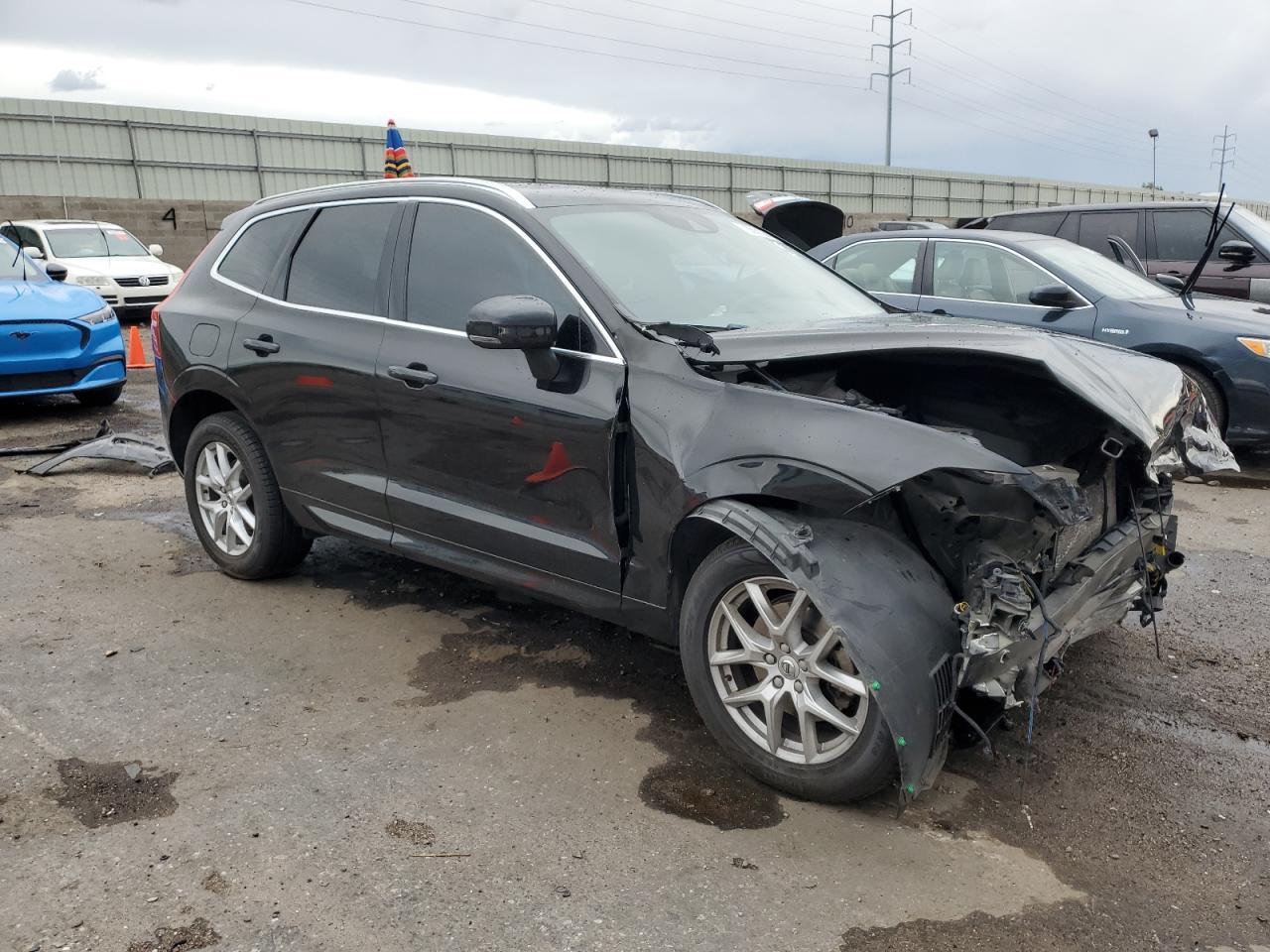 2019 Volvo Xc60 T5 Momentum - Image 4