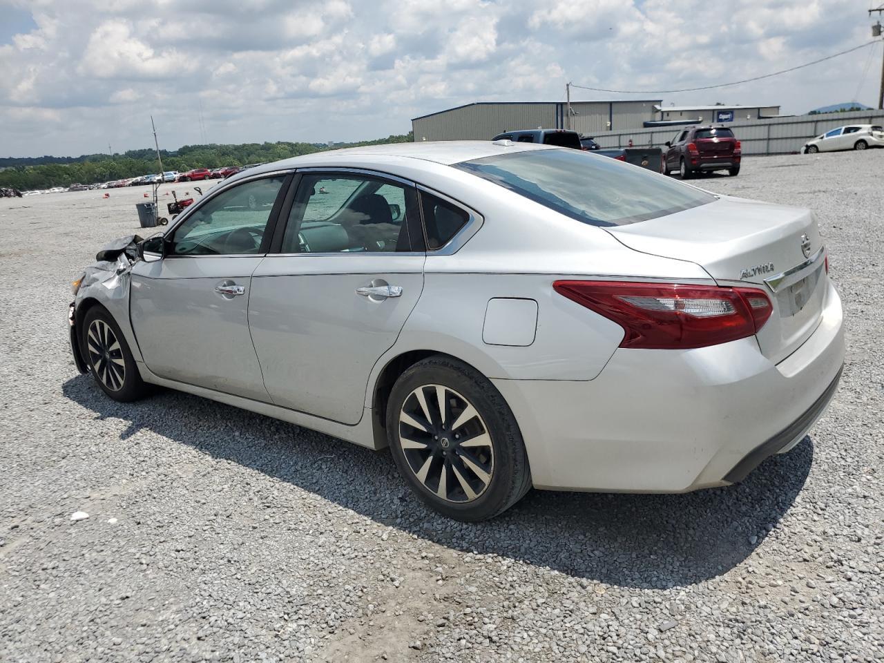 2018 Nissan Altima 2.5 - Фото 2