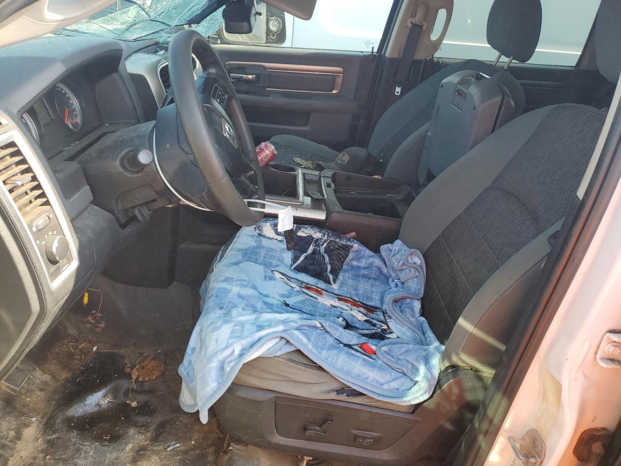 2015 Ram 3500 - Image 7