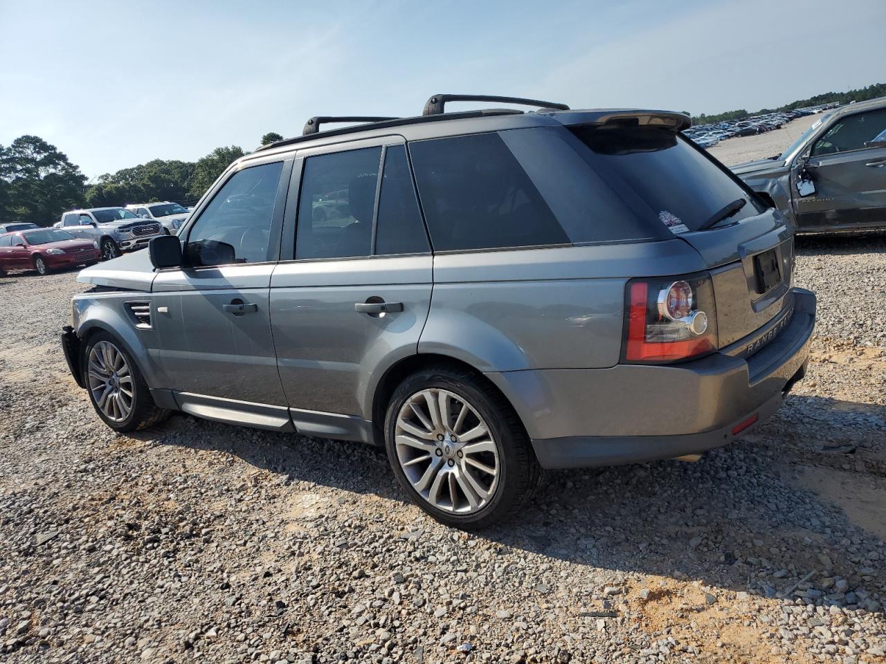 2011 Land Rover Range Rover Sport Lux - Image 2