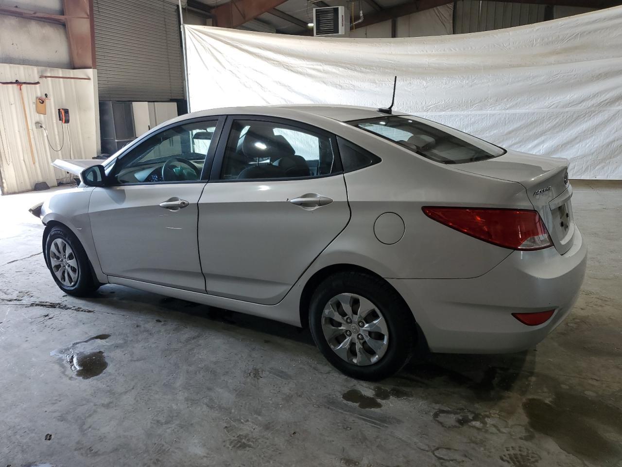 2016 Hyundai Accent Se - Image 2