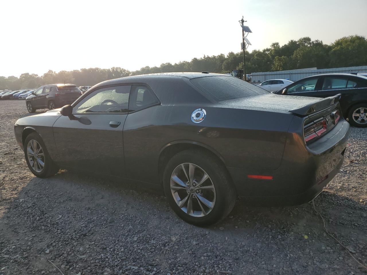2020 Dodge Challenger Sxt - Фото 2