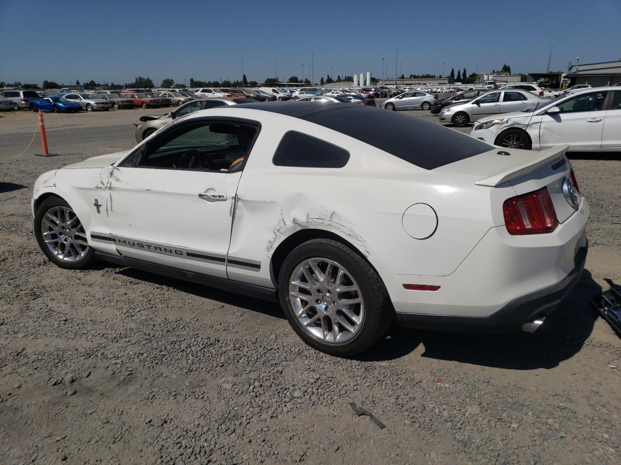2012 Ford Mustang - Фото 2