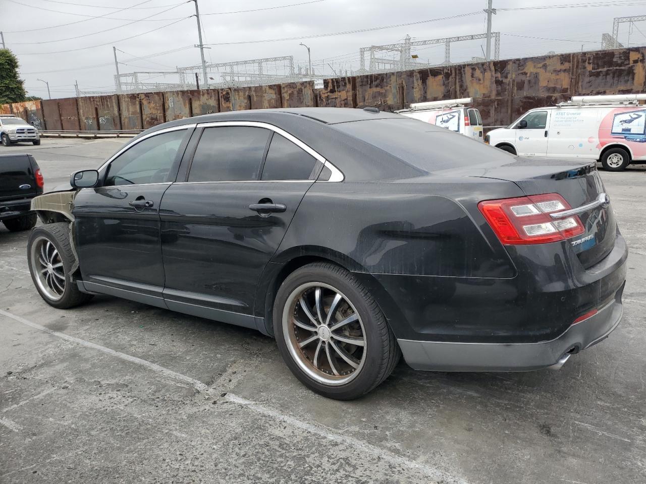 2013 Ford Taurus Limited - Image 2