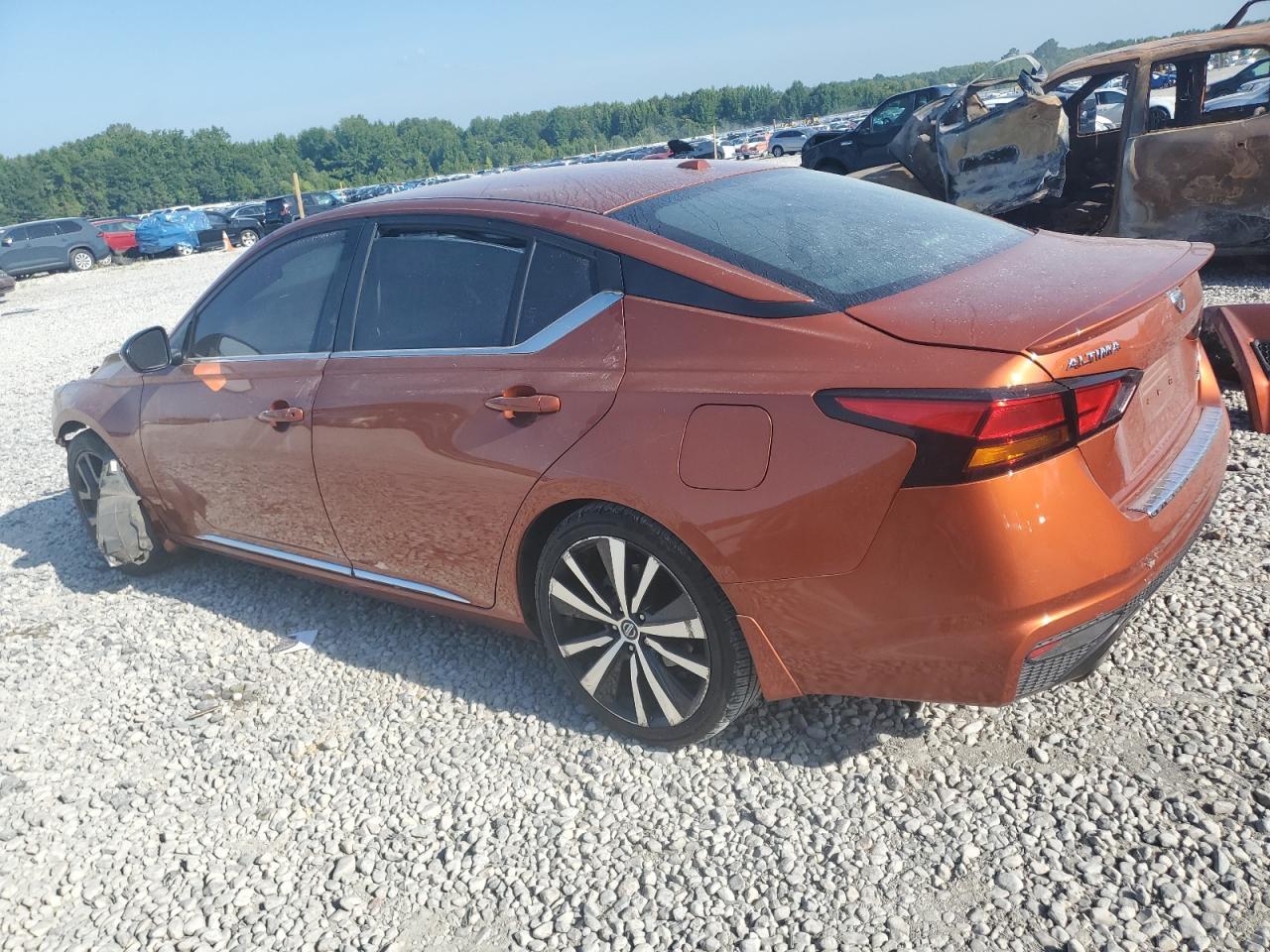 2019 Nissan Altima Sr - Image 2
