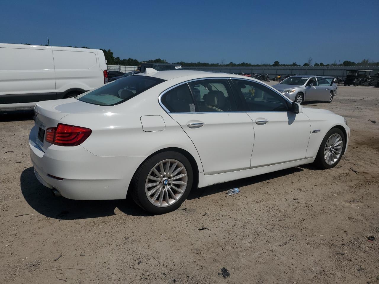 2011 BMW 535 I - Image 3
