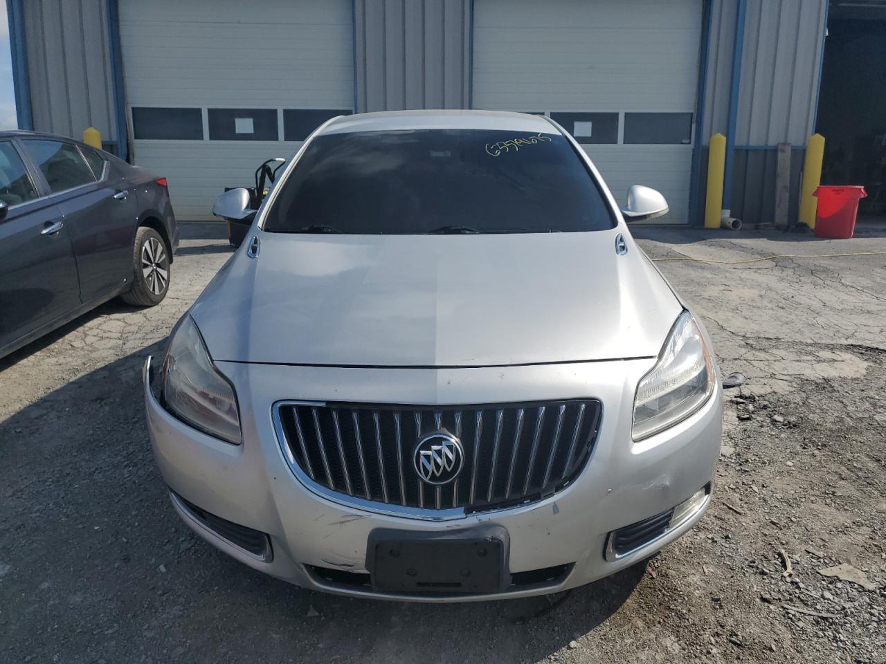 2012 Buick Regal Premium - Image 5