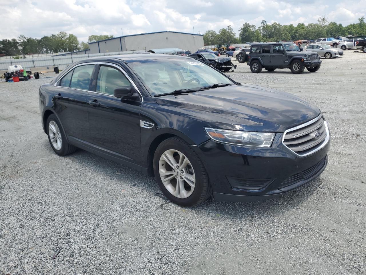 2016 Ford Taurus Se - Фото 4