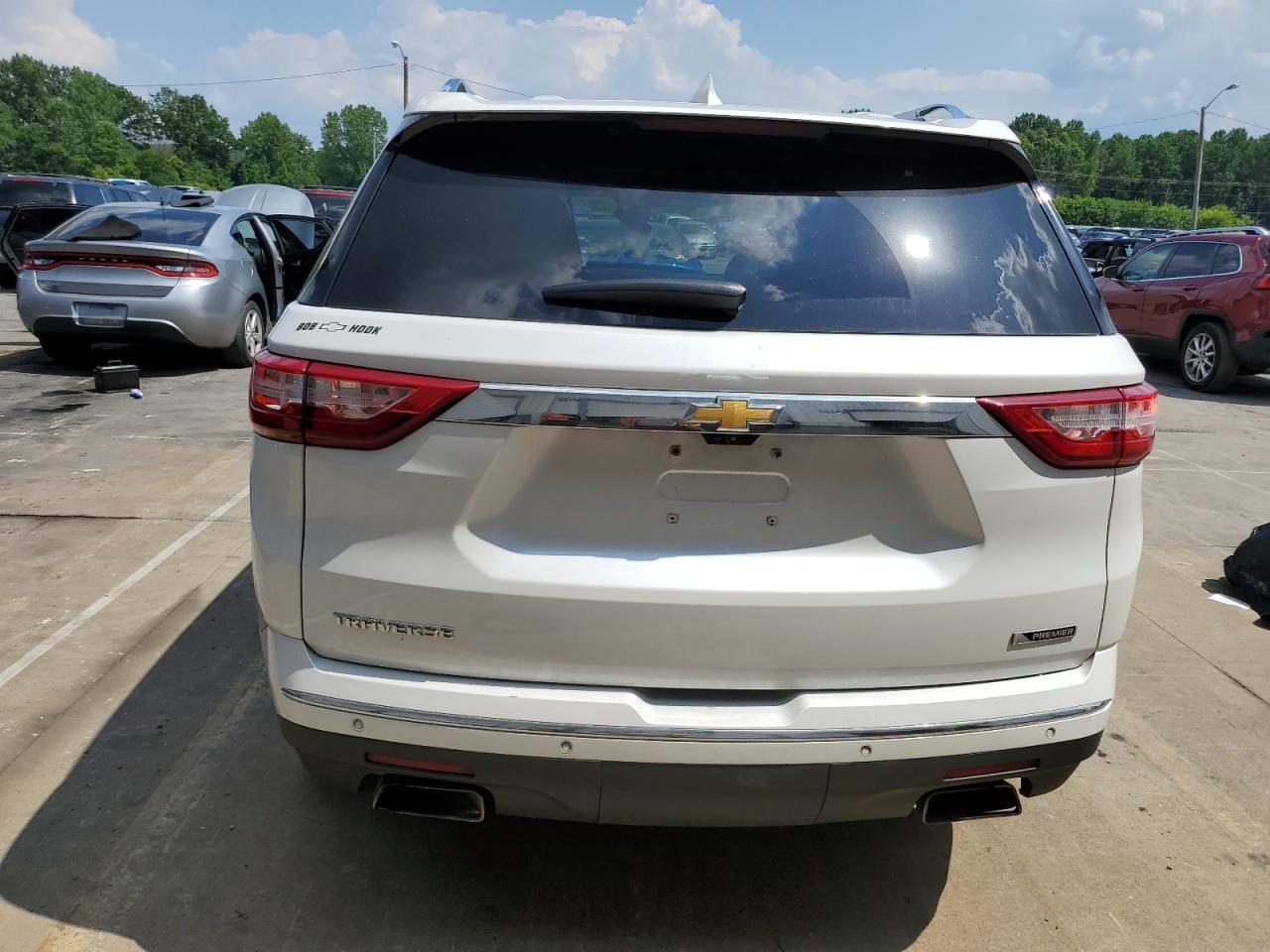 2018 Chevrolet Traverse Premier - Image 6
