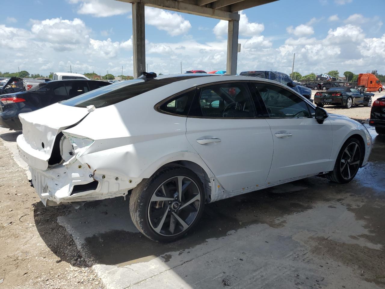 2023 Hyundai Sonata Sel Plus - Image 3