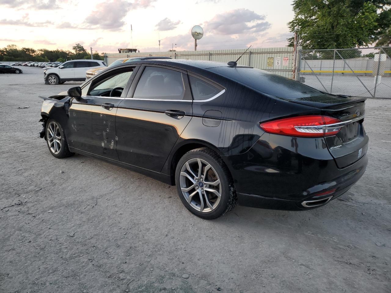 2017 Ford Fusion Se - Фото 2