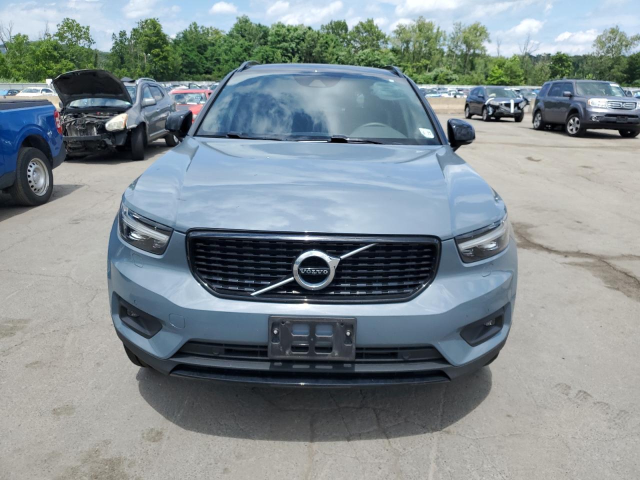 2022 Volvo Xc40 T5 R-Design - Фото 5