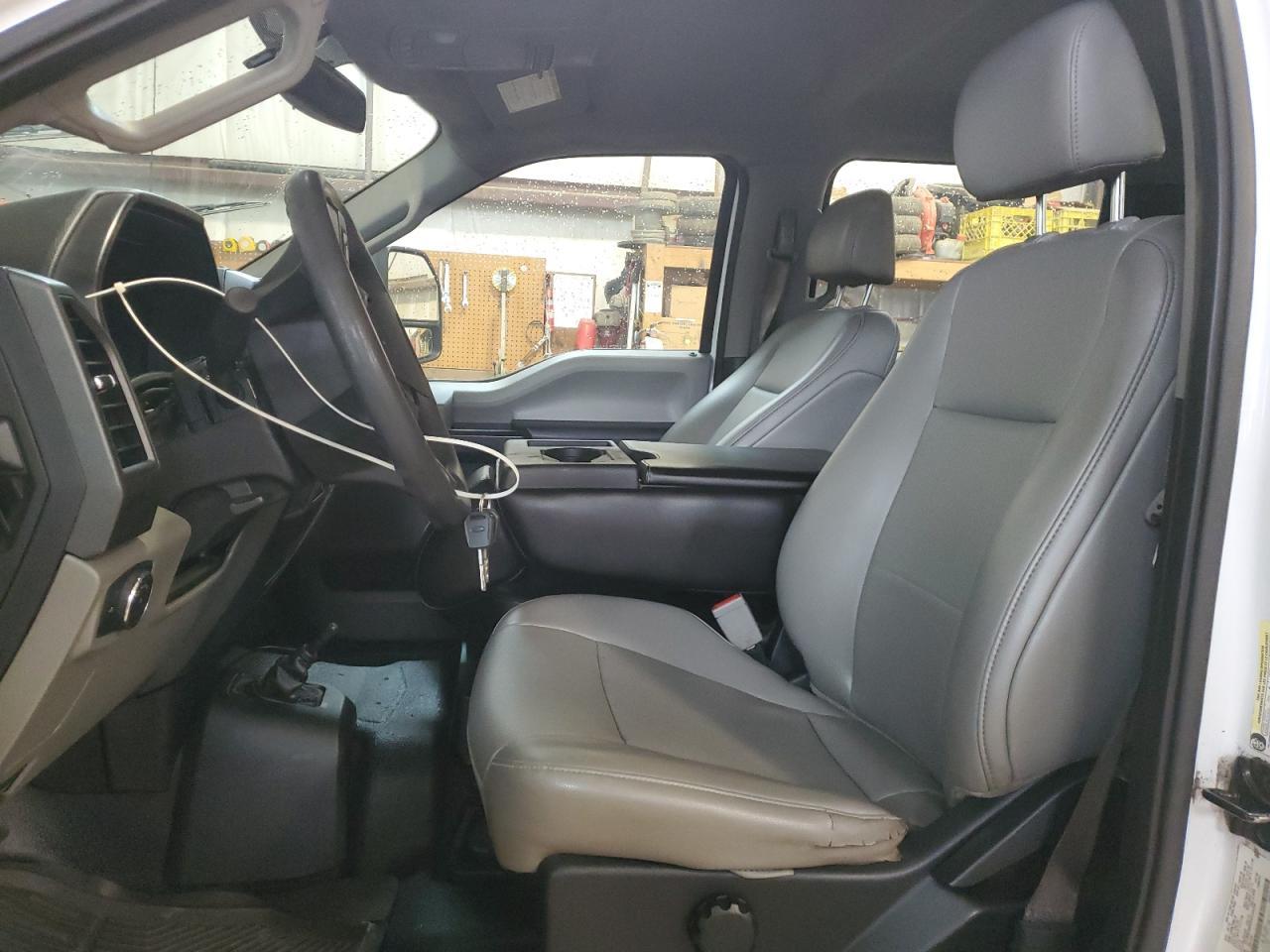 2019 Ford F350 Super Duty - Фото 7