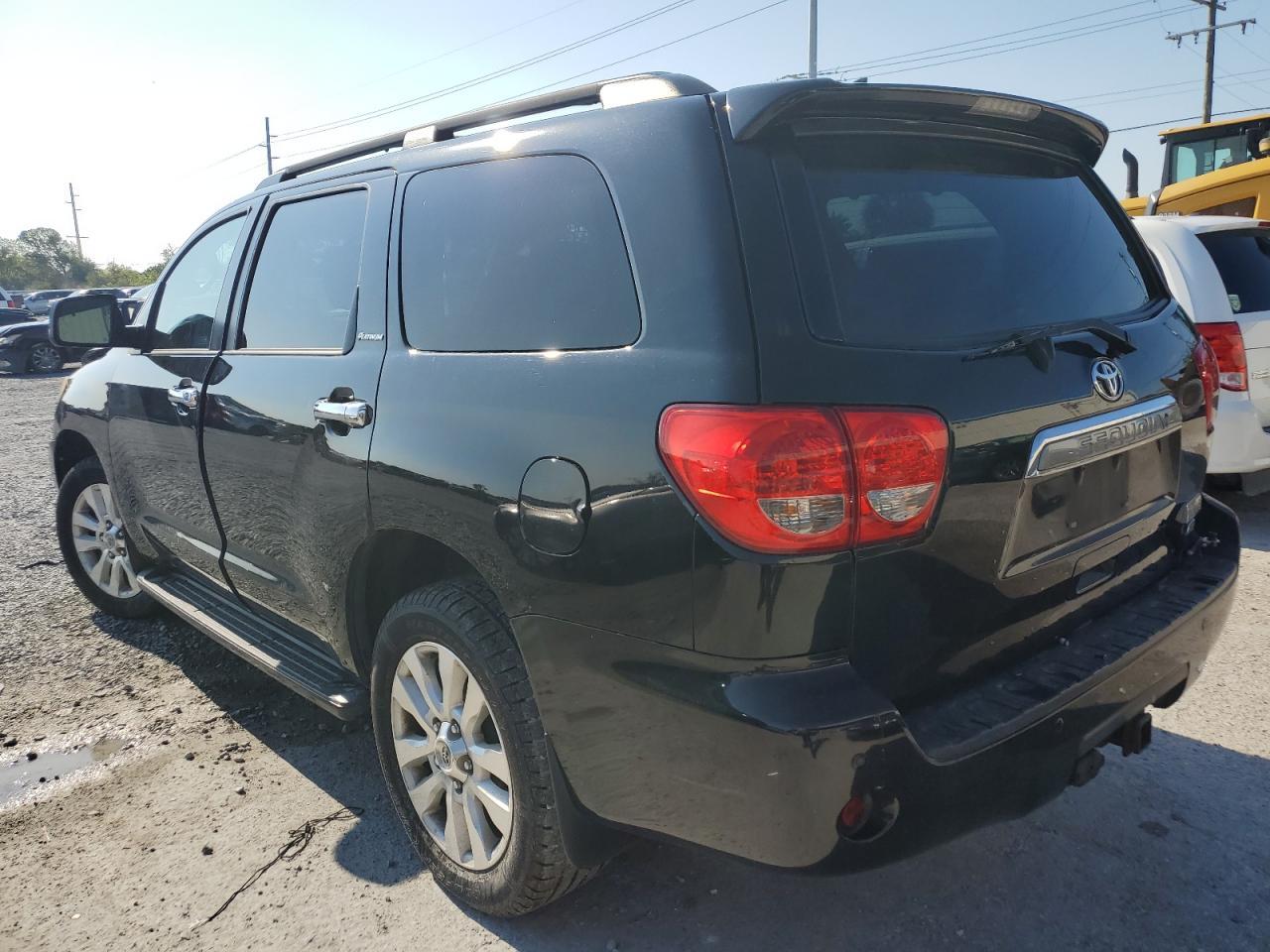 2013 Toyota Sequoia Platinum - Фото 2