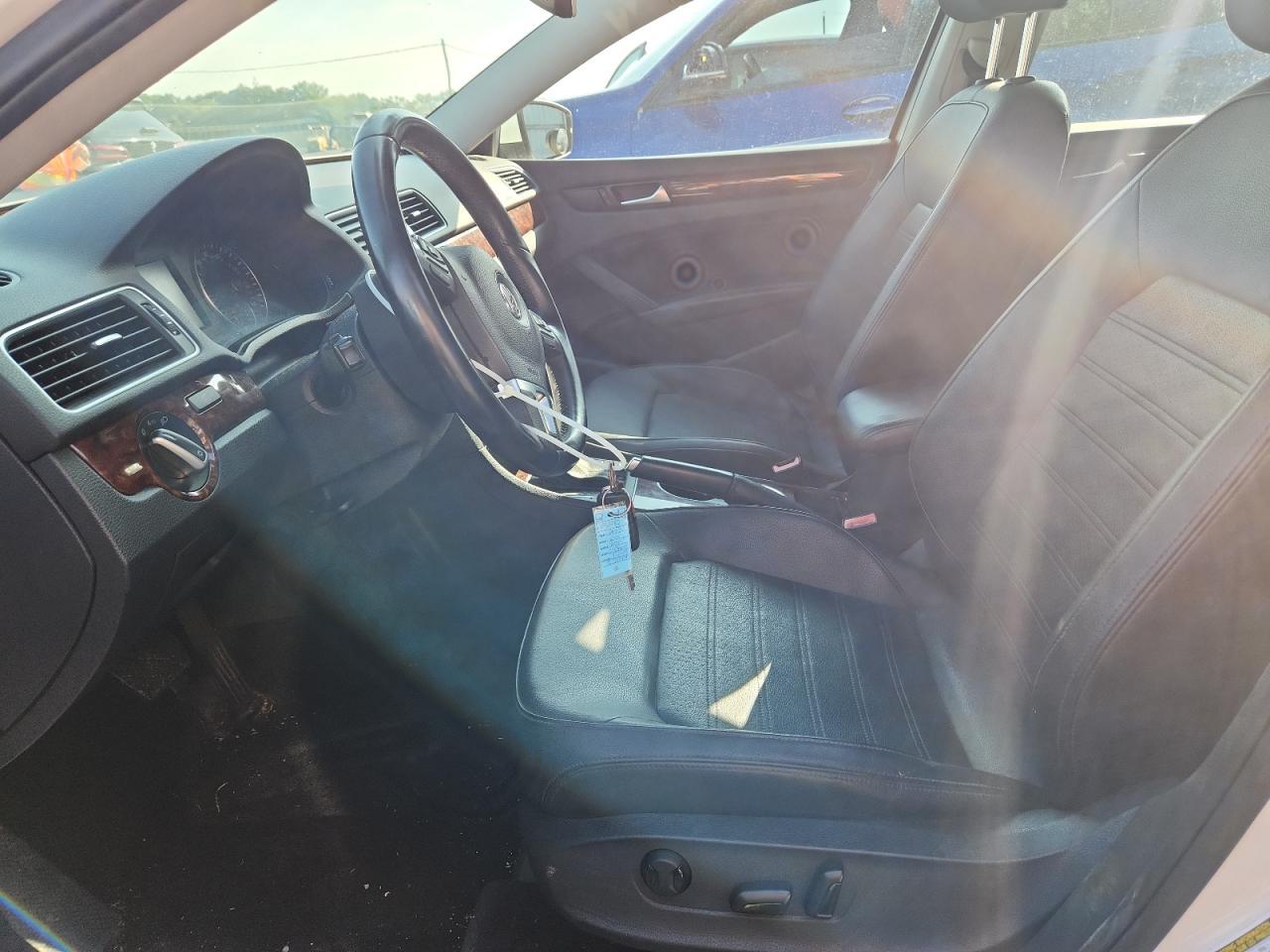 2013 Volkswagen Passat Sel - Image 7