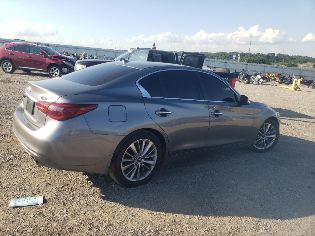 2018 Infiniti Q50 Luxe - Image 3