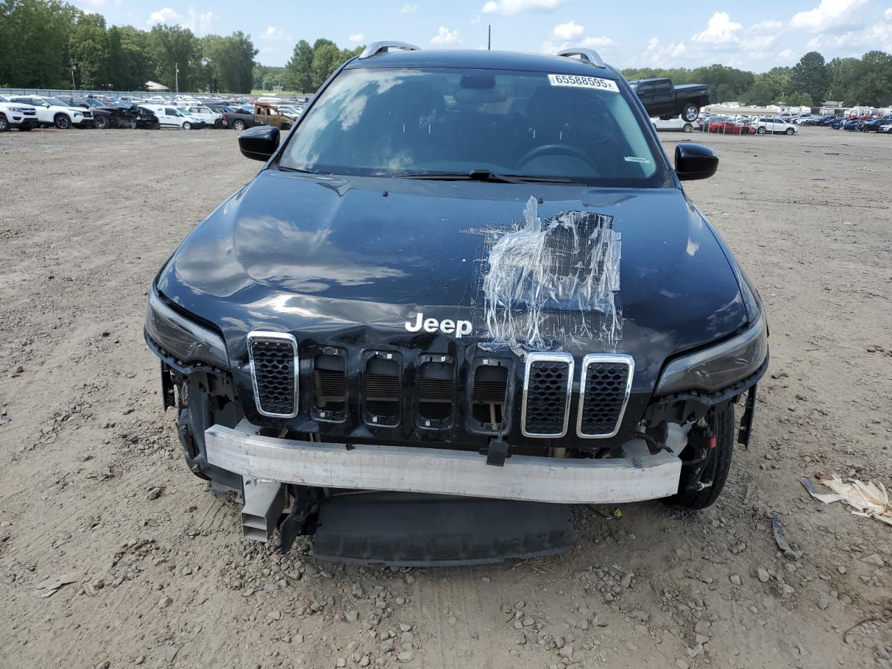 2019 Jeep Cherokee Latitude Plus - Image 5