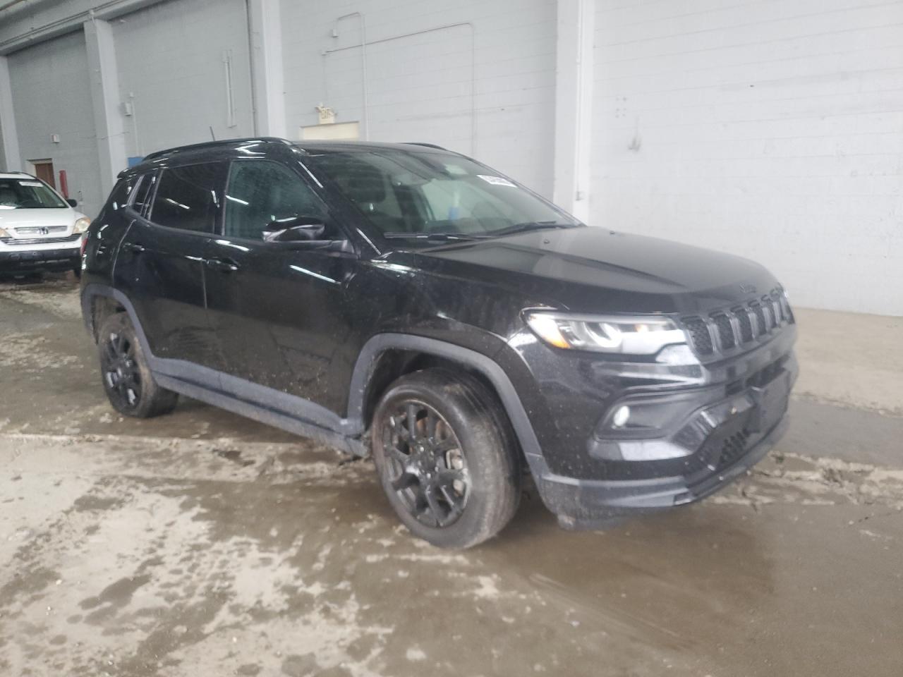 2023 Jeep Compass Latitude - Image 4