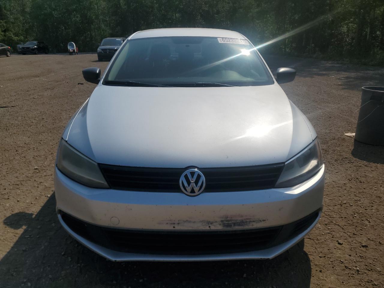 2011 Volkswagen Jetta Base - Image 5