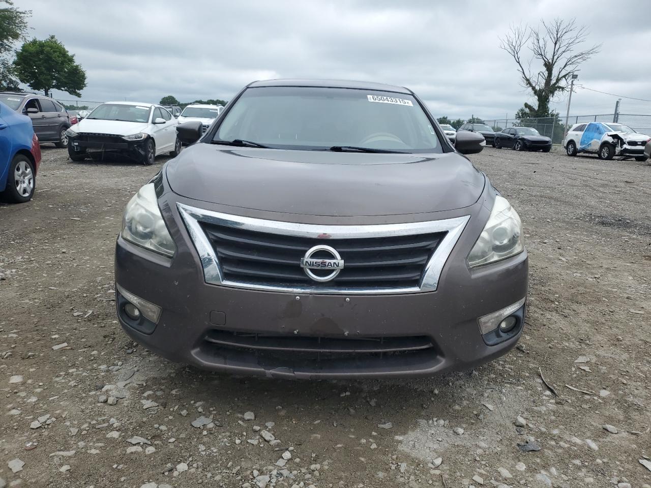 2013 Niss Altima - Image 5