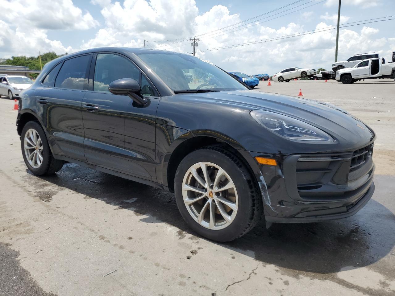 2023 Porsche Macan Base - Image 4