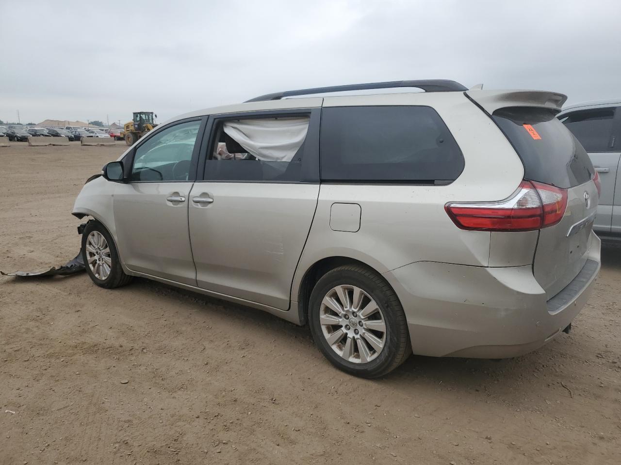 2015 Toyota Sienna Xle - Фото 2