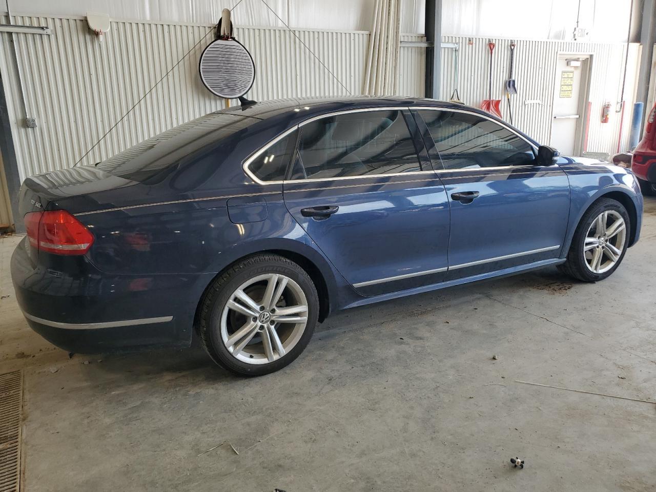 2014 Volkswagen Passat Sel - Фото 3