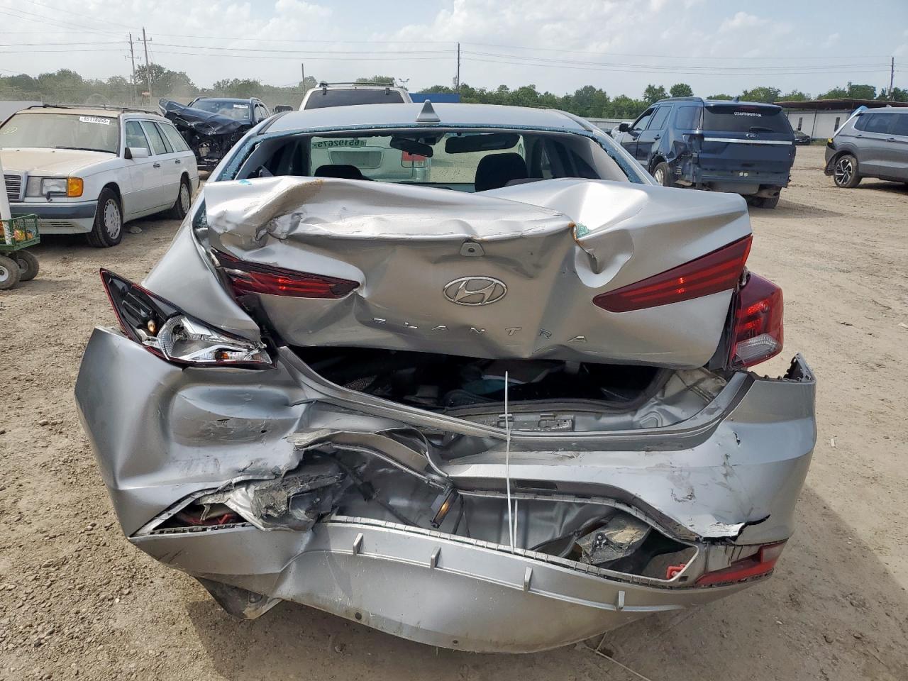 2020 Hyundai Elantra Sel - Image 6