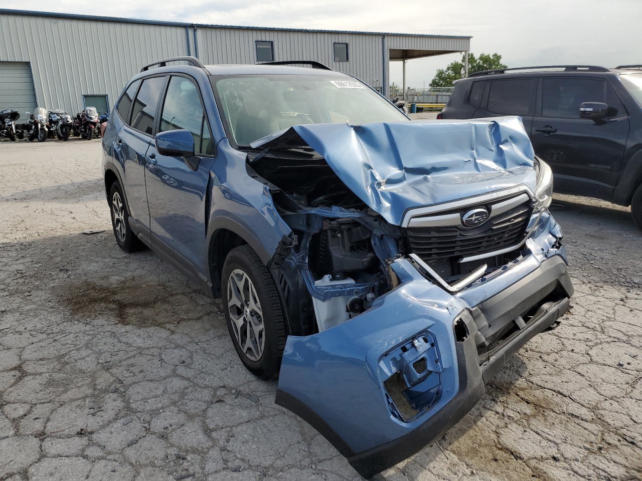 2019 Subaru Forester Premium - Image 4