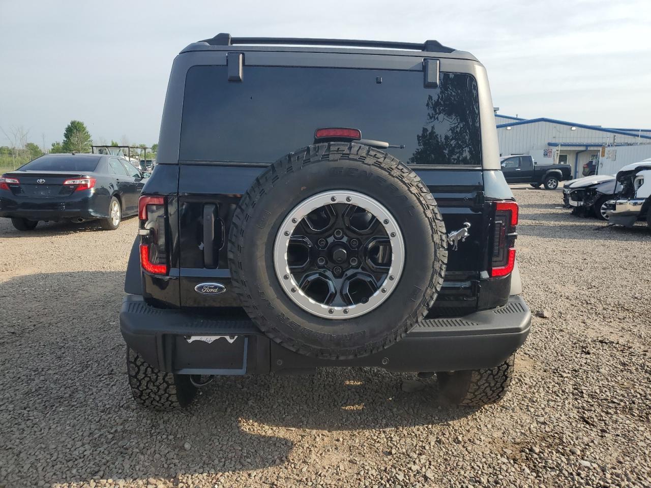 2024 Ford Bronco Black Diamond - Фото 6