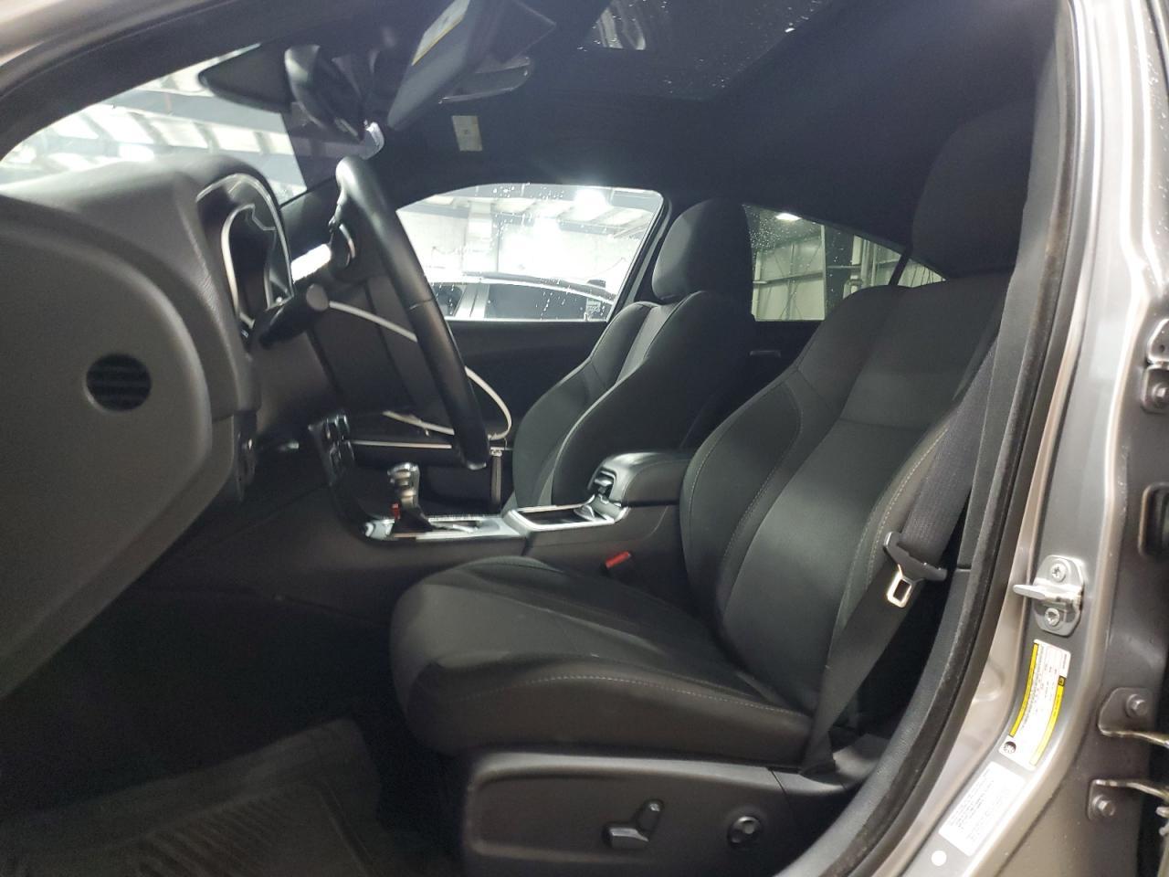 2016 Dodge Charger R/T - Image 7