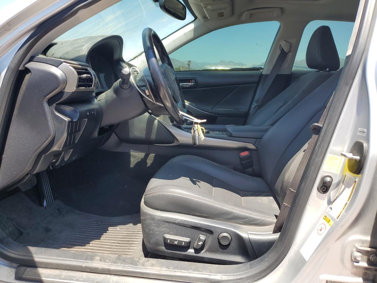 2016 Lexus Is 300 - Image 7