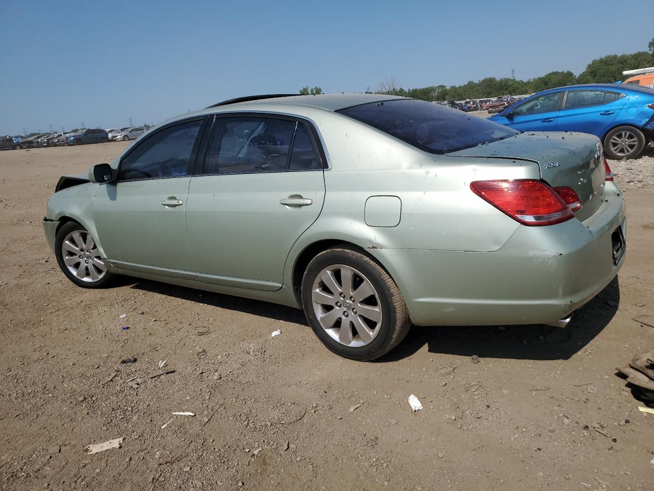 2006 Toyota Avalon Xl - Image 2