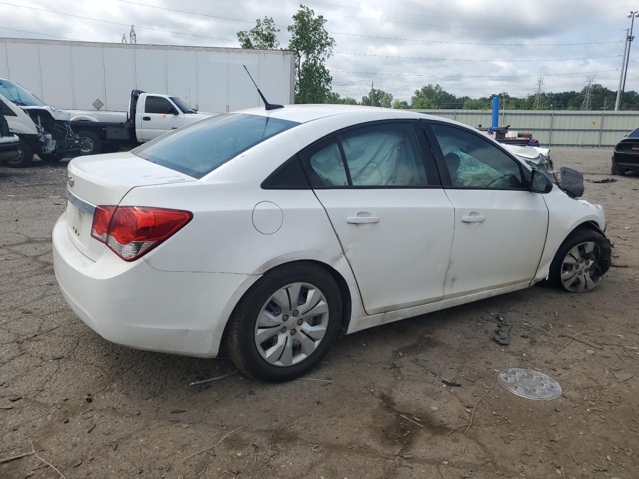 2013 Chevrolet Cruze Ls - Фото 3