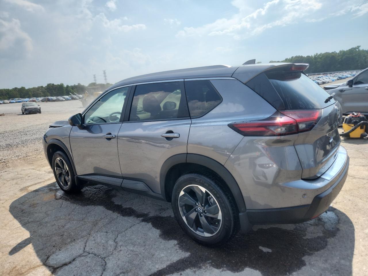 2025 Nissan Rogue Sv - Фото 2
