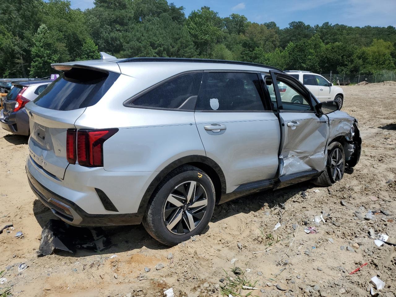 2021 Kia Sorento S - Image 3