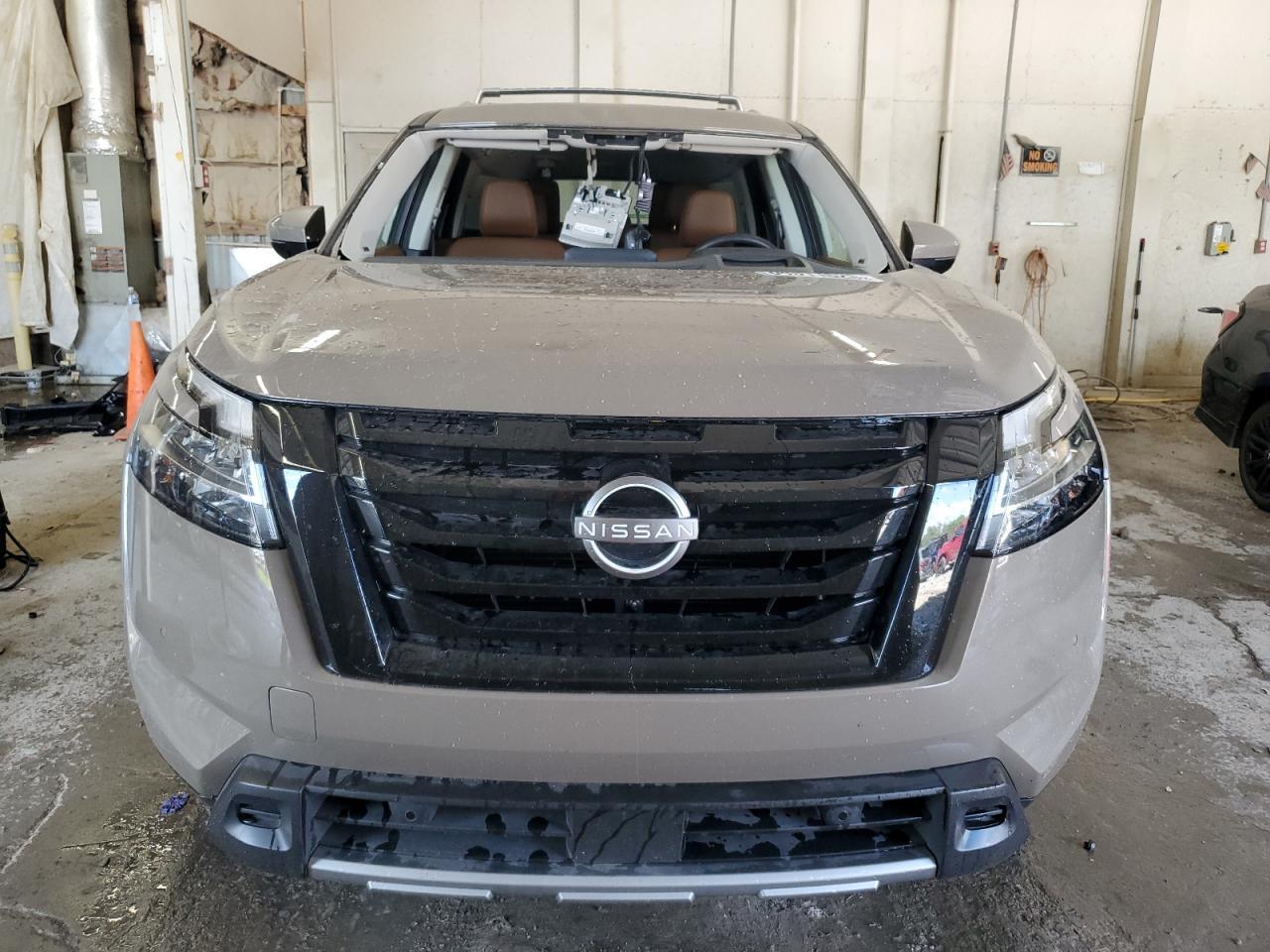 2023 Nissan Pathfinder Platinum - Фото 5
