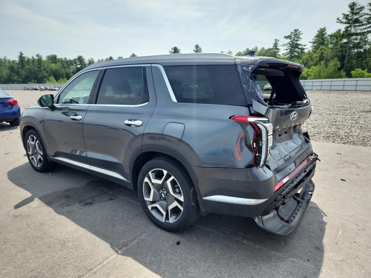 2024 Hyundai Palisade Limited - Image 2
