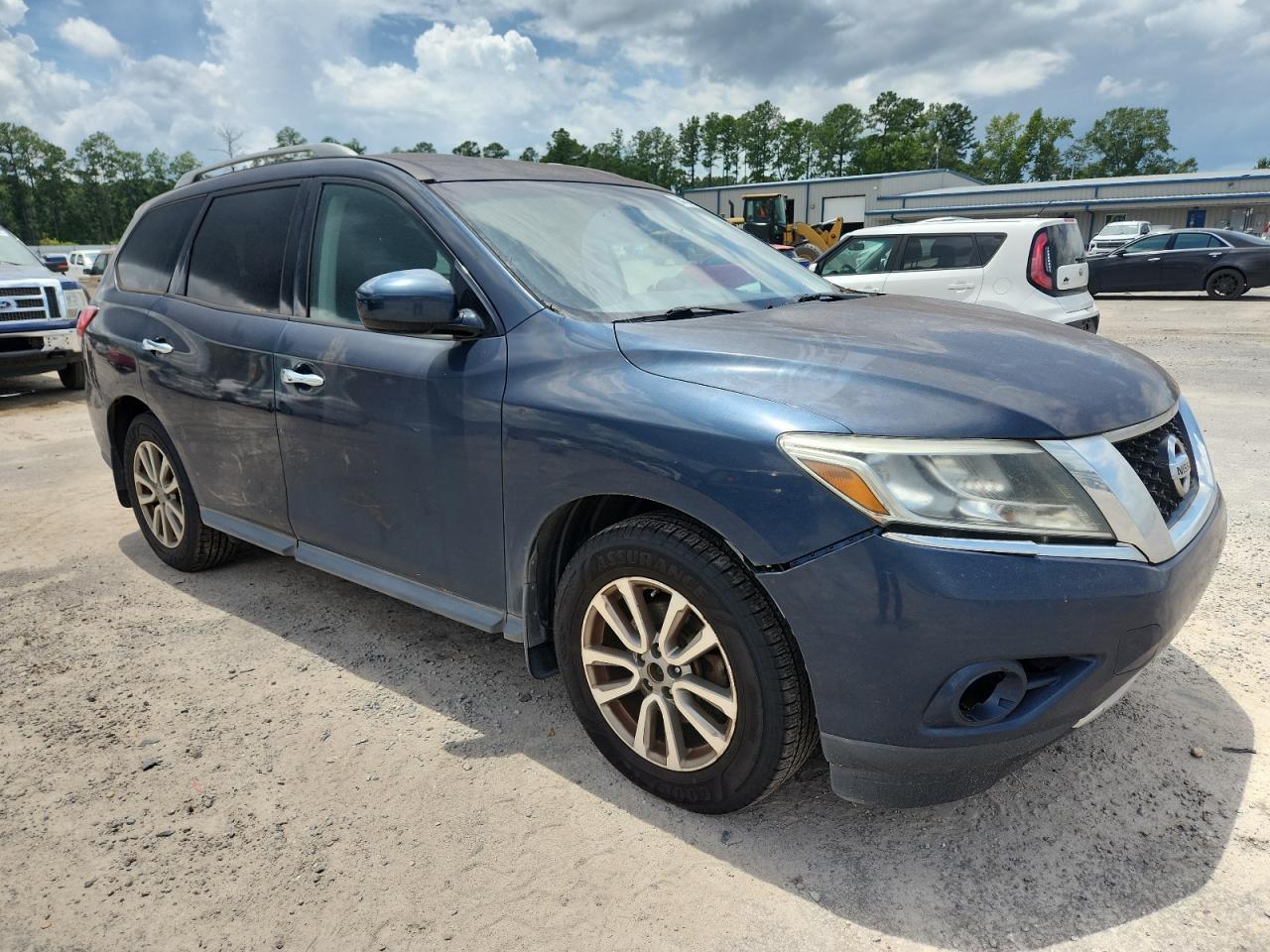 2015 Nissan Pathfinder S - Фото 4
