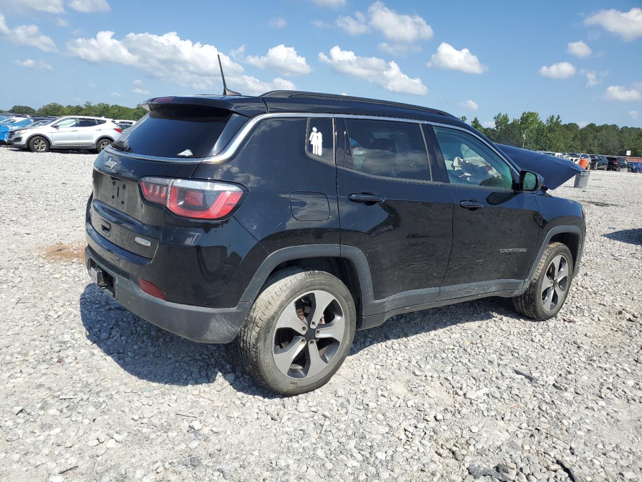 2018 Jeep Compass Latitude - Image 3