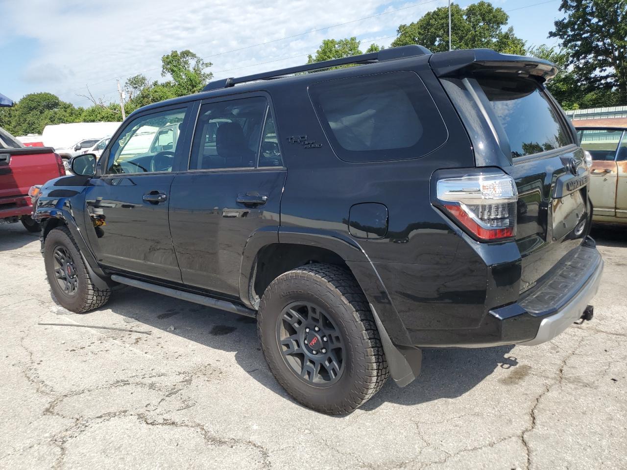 2024 Toyota 4Runner Sr5 Premium - Image 2