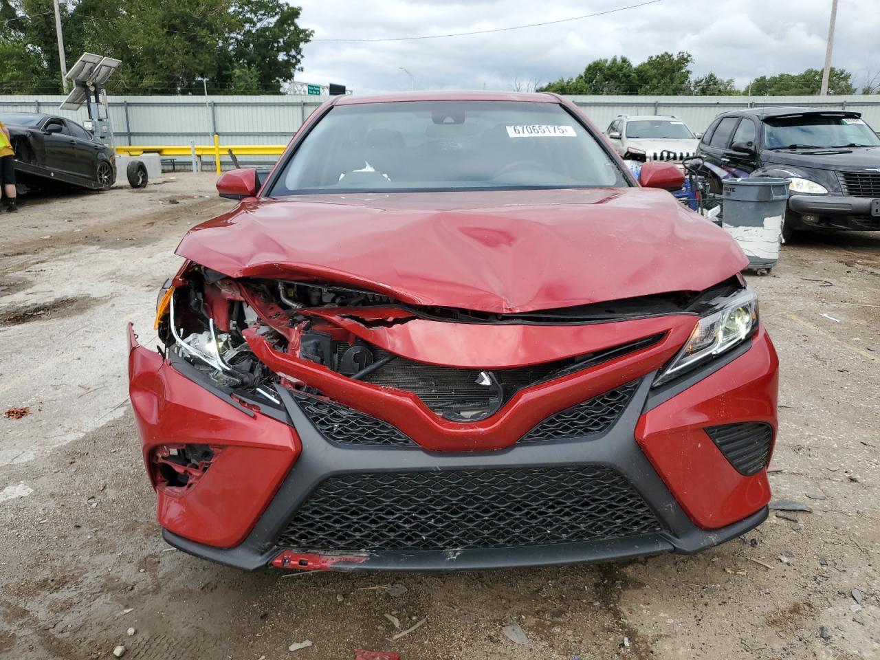 2020 Toyota Camry Se - Image 5