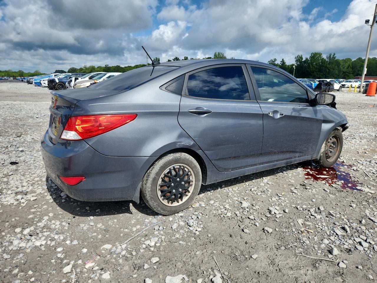 2012 Hyundai Accent Gls - Фото 3
